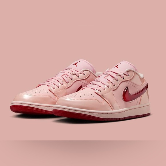 Jordan Shoes - Women's Air Jordan 1 Low SE (Valentine’s Day)
